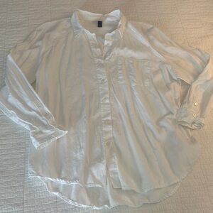 White Button Down Large Long Sleeve Collar GUC Relaxed fit elevated basics